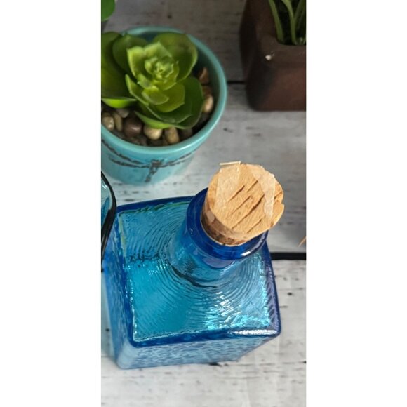 Teal Blue Textured Square Bottle With Cork Stopper - Picture 6 of 8